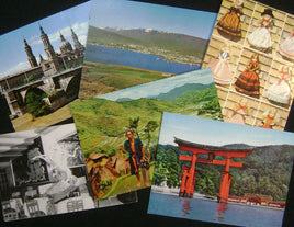 3367. Tacky Postcards Packet.