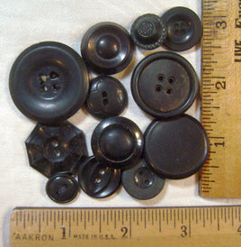 4184. Vintage Buttons #19.